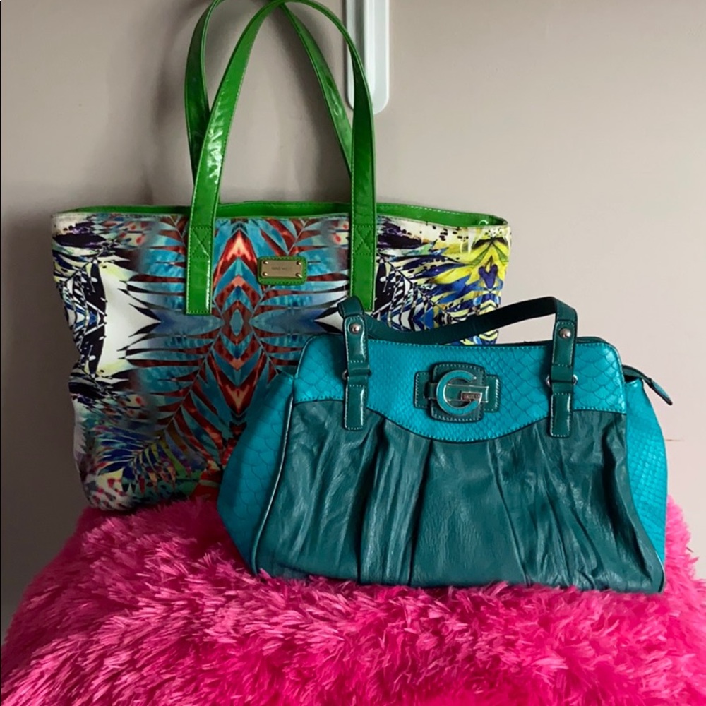 USED GOOD bundle Nine West Tote & Guess hand bag